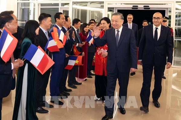 Tổng Bí thư, Chủ tịch nước Tô Lâm bắt đầu thăm chính thức Cộng hòa Pháp và dự Hội nghị Thượng đỉnh Không gian vũ trụ tại Paris