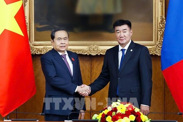 Chủ tịch Quốc hội Trần Thanh Mẫn hội đàm với Chủ tịch Quốc hội Mông Cổ Sandag Byambatsogt