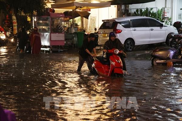 Dự báo thời tiết ngày 20/9: Trung Bộ và Nam Bộ có nơi mưa trên 100mm
