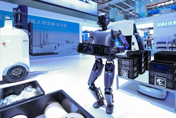 Gần 20 hãng xe Trung Quốc đổ vốn vào robot, mở thị trường mới