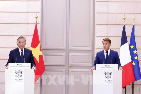 Tổng Bí thư, Chủ tịch nước Tô Lâm và Tổng thống Pháp Emmanuel Macron gặp gỡ báo chí