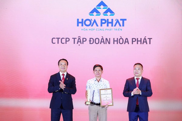 Hòa Phát được vinh danh Top 5 doanh nghiệp tư nhân nộp ngân sách lớn nhất Việt Nam
