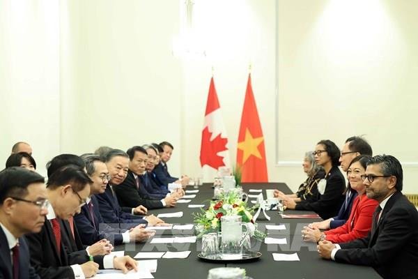 Tổng Bí thư, Chủ tịch nước Tô Lâm tiếp Nhóm Nghị sĩ hữu nghị Canada - Việt Nam