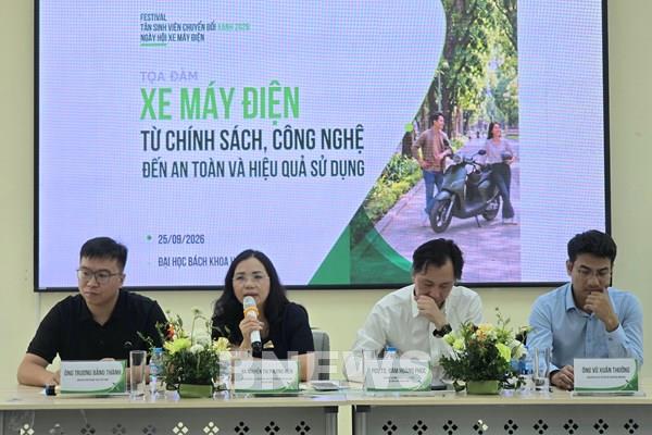 Xe máy điện: Hoàn thiện chính sách, công nghệ và hạ tầng để chuyển đổi an toàn