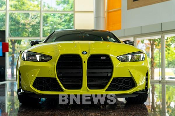 Xe M4 đắt nhất trong dải xe hiệu năng cao BMW M được trang bị những gì?