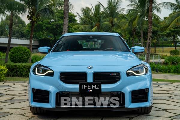 BMW M2 giá từ 4,099 tỷ đồng rẻ nhất dải BMW M được trang bị những gì?