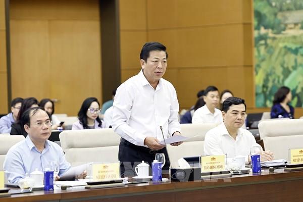 Cho ý kiến về Luật Nhà ở (sửa đổi) và Luật Kinh doanh bất động sản (sửa đổi)