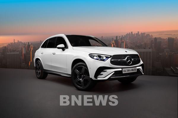 Mercedes-Benz GLC thêm bản hybrid giá 2,999 tỷ đồng và điều chỉnh giá xe xăng