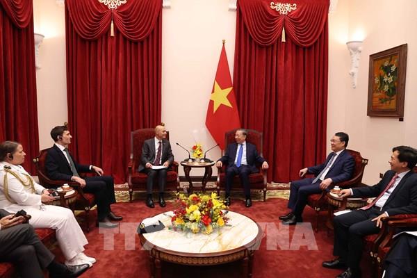 Tổng Bí thư, Chủ tịch nước Tô Lâm tiếp các Đại sứ Đặc mệnh toàn quyền các nước trình quốc thư ​