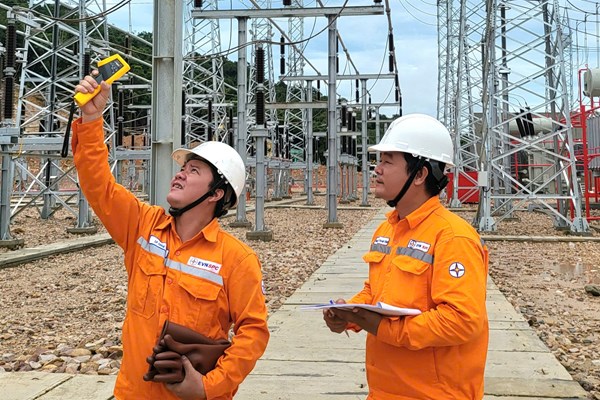 Nghị quyết 20-NQ/TW: Hạ tầng điện đồng hành cùng phát triển kinh tế biển