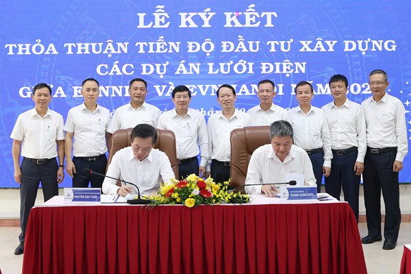 EVNNPT và EVNHANOI tháo gỡ điểm nghẽn, đảm bảo điện cho Hà Nội