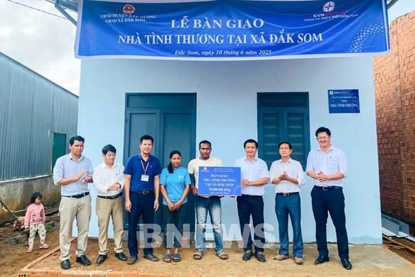 Những dòng điện thắp sáng niềm tin