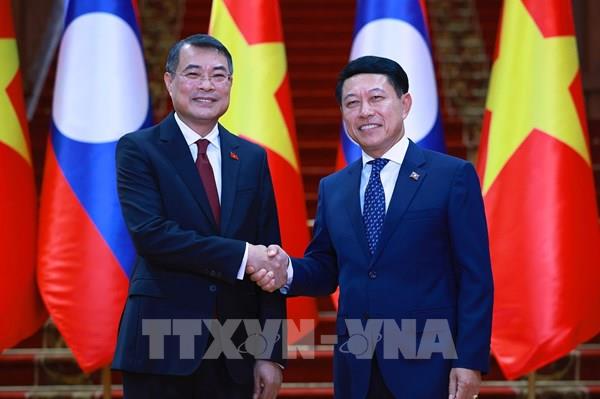 Thủ tướng Lê Minh Hưng hội đàm với Thủ tướng Lào Saleumxay Kommasith