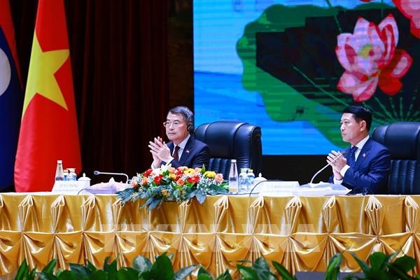 Việt Nam và Lào mở rộng hợp tác về kinh tế