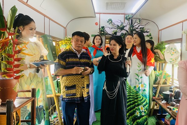Tổ chức chuyến tàu di sản “Hành trình về với xứ Trà”  