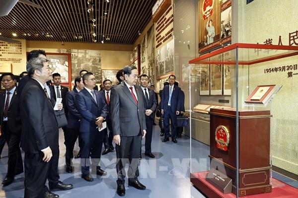 Chủ tịch Quốc hội Trần Thanh Mẫn thăm Bảo tàng Lịch sử Đảng Cộng sản Trung Quốc