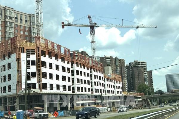 Doanh nghiệp xây dựng nhà ở tại Mỹ đối mặt cuộc chiến giá