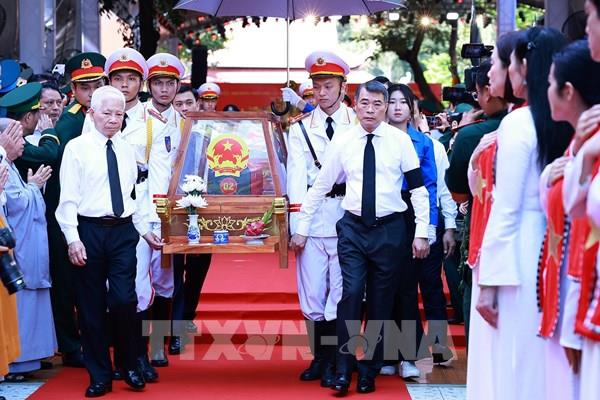 Thủ tướng Lê Minh Hưng dự Lễ viếng, truy điệu và an táng hài cốt liệt sĩ tại Công viên Lê Thị Riêng