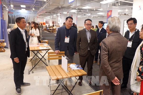 Khu gian hàng Việt Nam gây ấn tượng mạnh tại hội chợ nội thất quốc tế ở Mỹ
