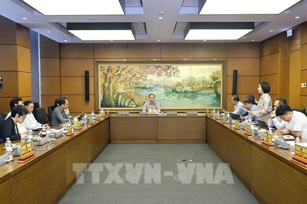 Kỳ họp thứ 2, Quốc hội khóa XVI: Hoàn thiện quy định cấm thuốc lá điện tử, thuốc lá nung nóng