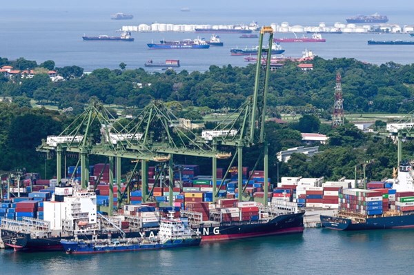 Cảng biển Singapore: Giữ vị thế trong cuộc đua hàng hải toàn cầu