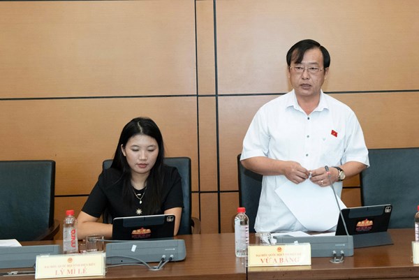 Bên lề Quốc hội: Mở lối cho dự án bất động sản đình trệ, tăng phân cấp quản lý