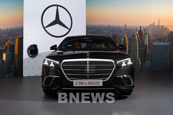 Bộ đôi Mercedes-Maybach S-Class mới có giá cao nhất gần 8,9 tỷ đồng