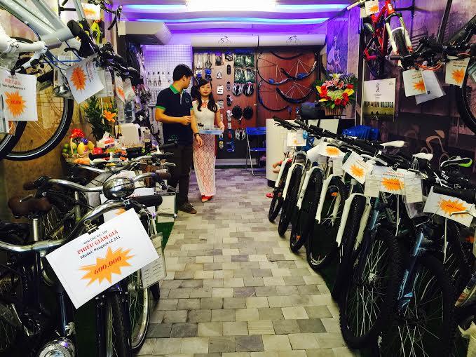 Siêu xe đạp giá hơn 400 triệu gây sốt ở Hà Nội có gì đặc biệt