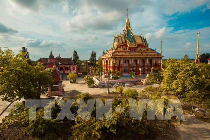 Cận cảnh ngôi chùa Khmer đẹp nhất miền Tây Nam bộ