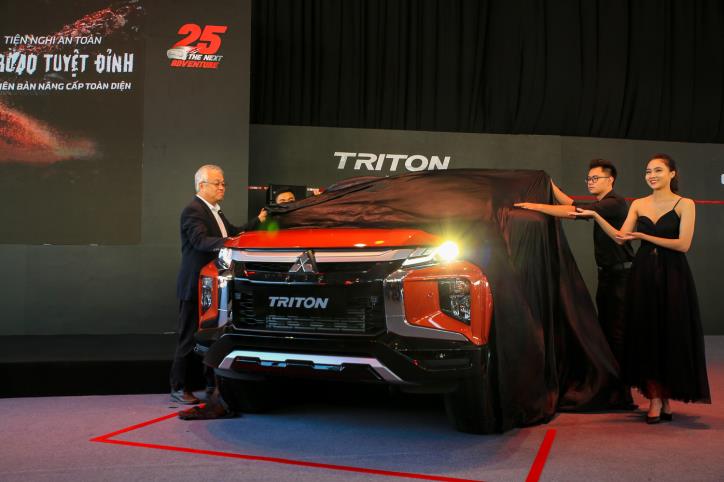 Mitsubishi Triton 2020 ra mắt với 12 trang bị mới giá 865 triệu đồng