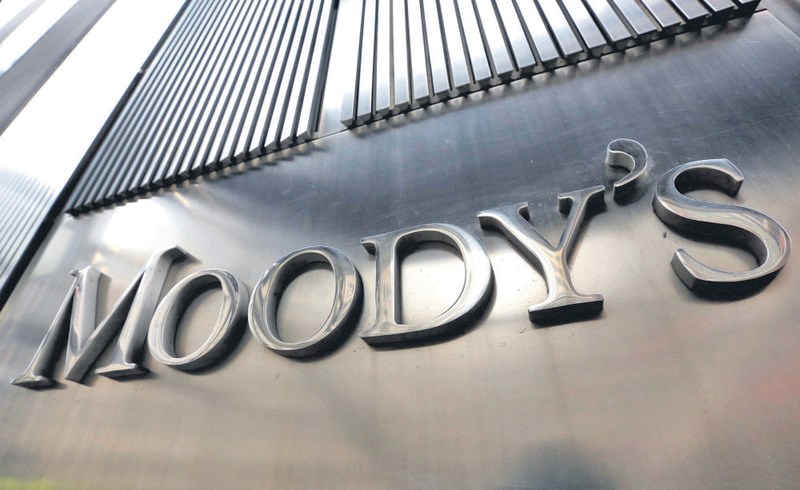Moody's hạ xếp hạng tín nhiệm nhà phát hành nợ dài hạn của El Salvador