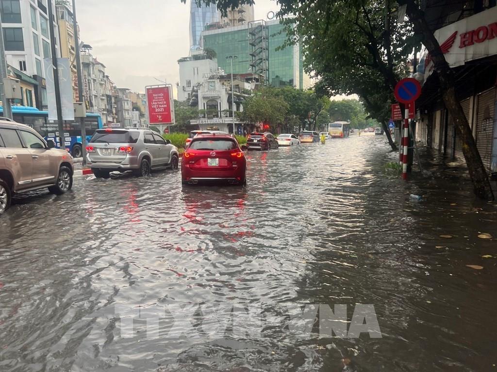 Bộ trưởng Trần Hồng Hà Từ ngập lụt nhìn về công tác dự báo quy hoạch   Chính trị  Vietnam VietnamPlus