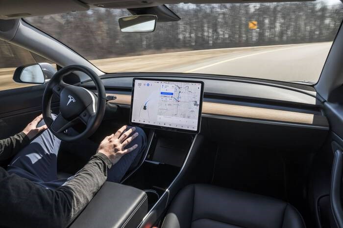 Xe tự lái hoàn toàn của Tesla dự kiến trình làng cuối năm 2020