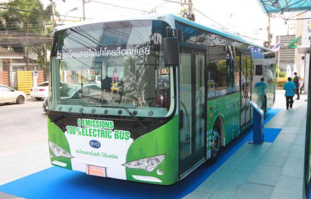 Khai trương tuyến xe buýt điện Vinbus đầu tiên ở Việt Nam