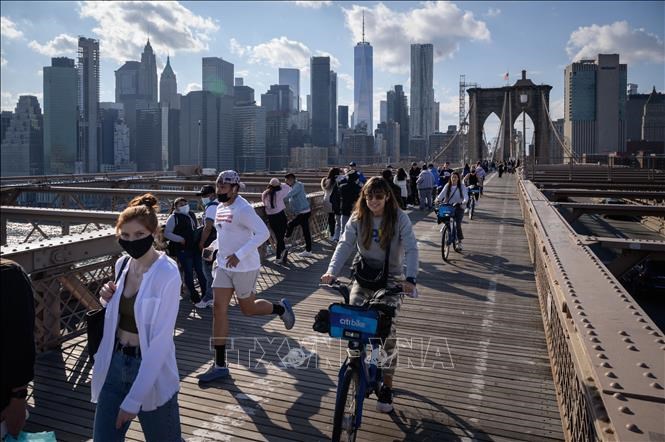 vna-potal-covid-19-bang-new-york-my-do-bo-tat-ca-bien-phap-han-che-sau-khi-ghi-nhan-ty-le-tiem-chung-cao-stand-1-20230413162033.jpg