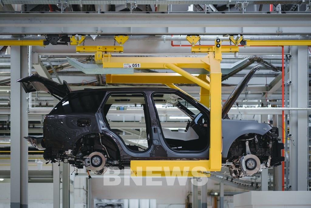jlr-reimagine-solihull-production-06-20230425074848.jpg