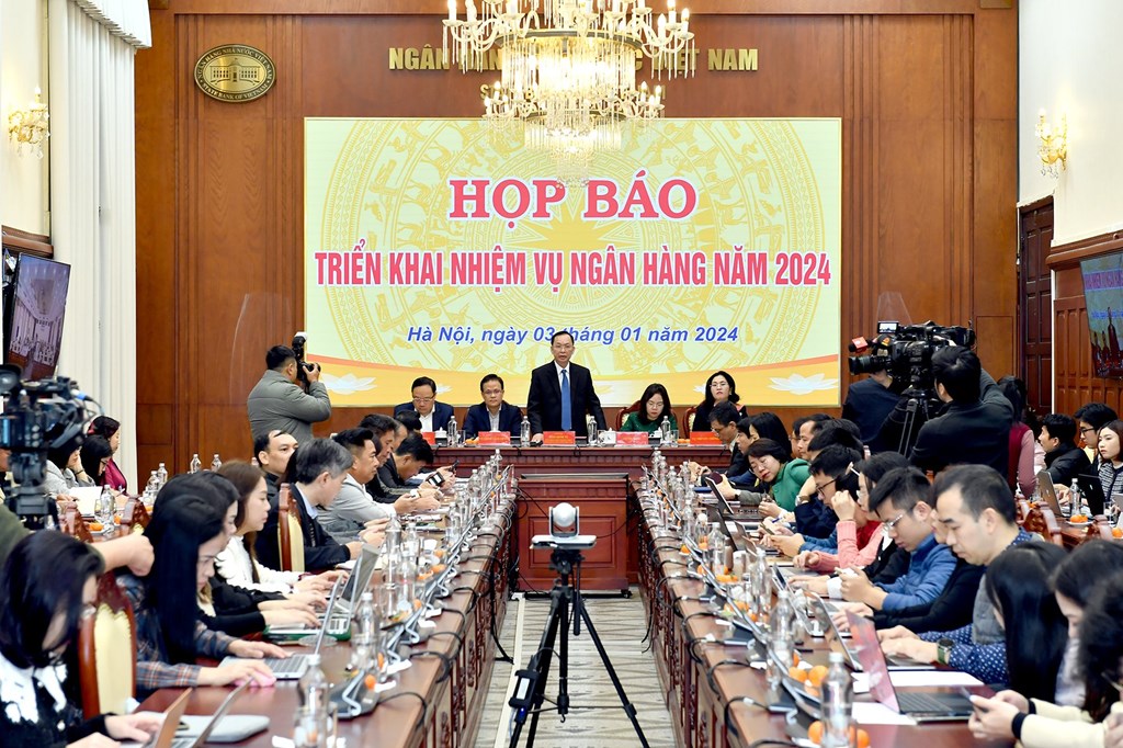 Phó Thống đốc Đào Minh Tú: Năm 2024 không đặt vấn đề tăng lãi suất