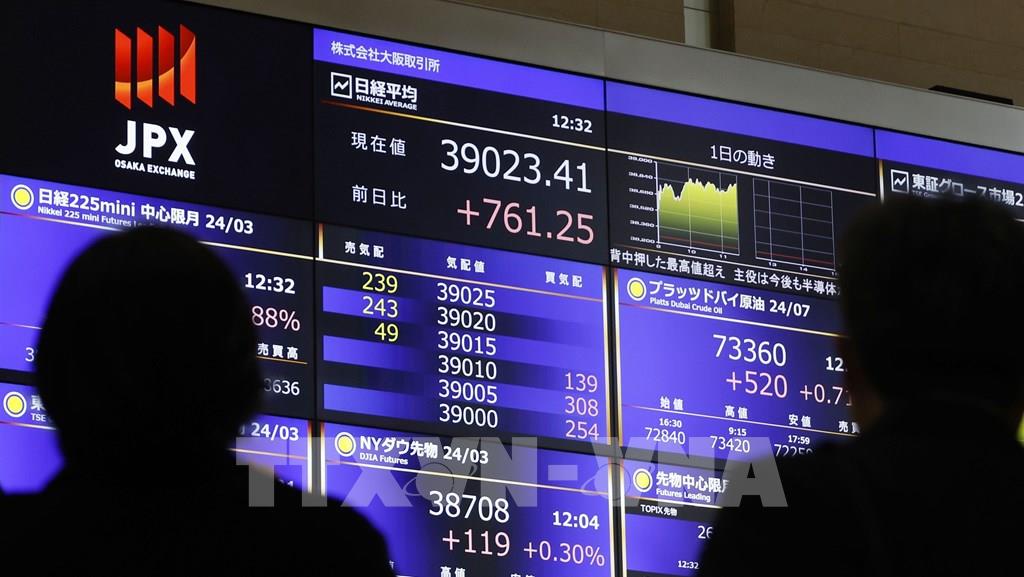 Chứng khoán Nhật Bản chạm mốc thấp nhất của ba tuần