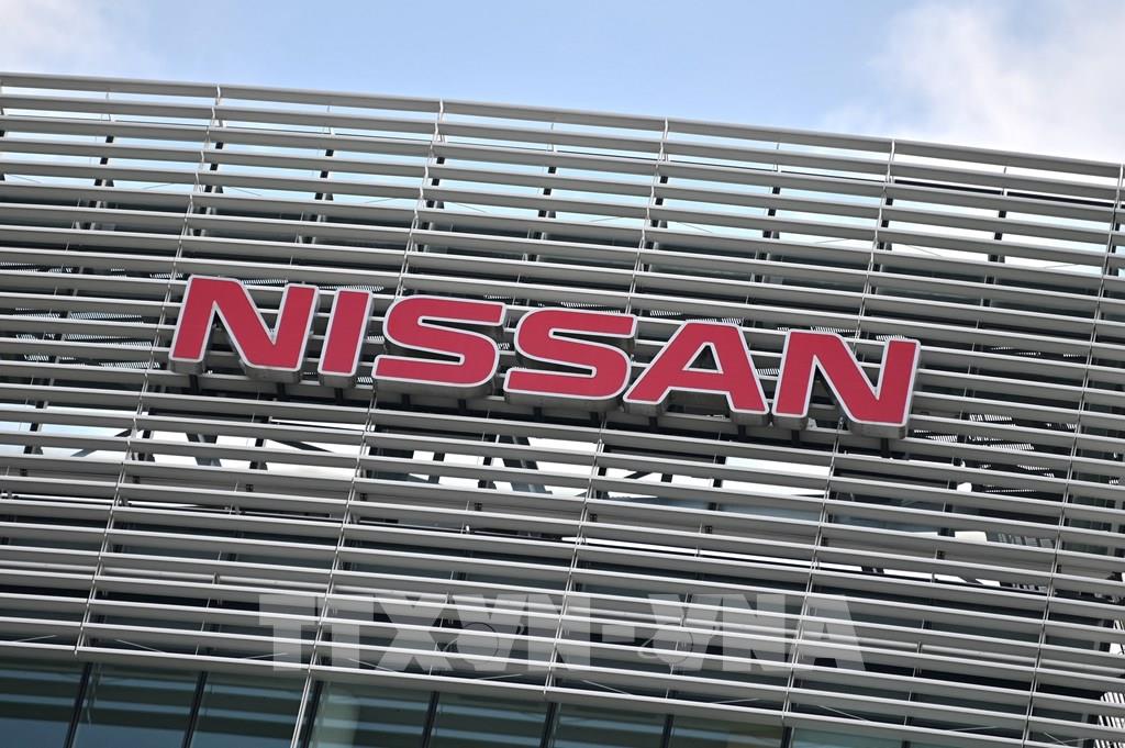 151318-nissan-ban-toan-bo-co-phan-trong-tap-doan-daimler.jpg
