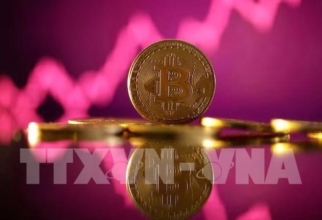 083232-bitcoin-tiep-tuc-lap-dinh-moi-chi-so-nasdaq-chot-phien-muc-ky-luc.jpg