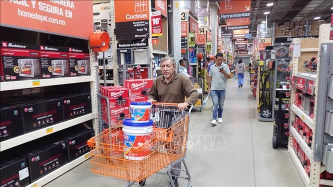 vna-potal-home-depot-cong-bo-dau-tu-13-ty-usd-vao-mexico-stand-20250301085545.jpg