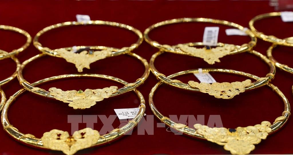 164243-gia-vang-nhan-tron-lap-dinh-ky-luc-100-trieu-dong-luong.jpg