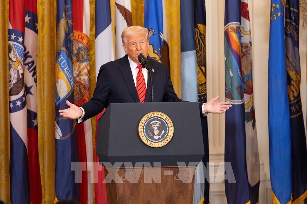 054311-thue-quan-cua-my-tong-thong-d-trump-tuyen-bo-my-thu-2-ty-usd-moi-ngay.jpg