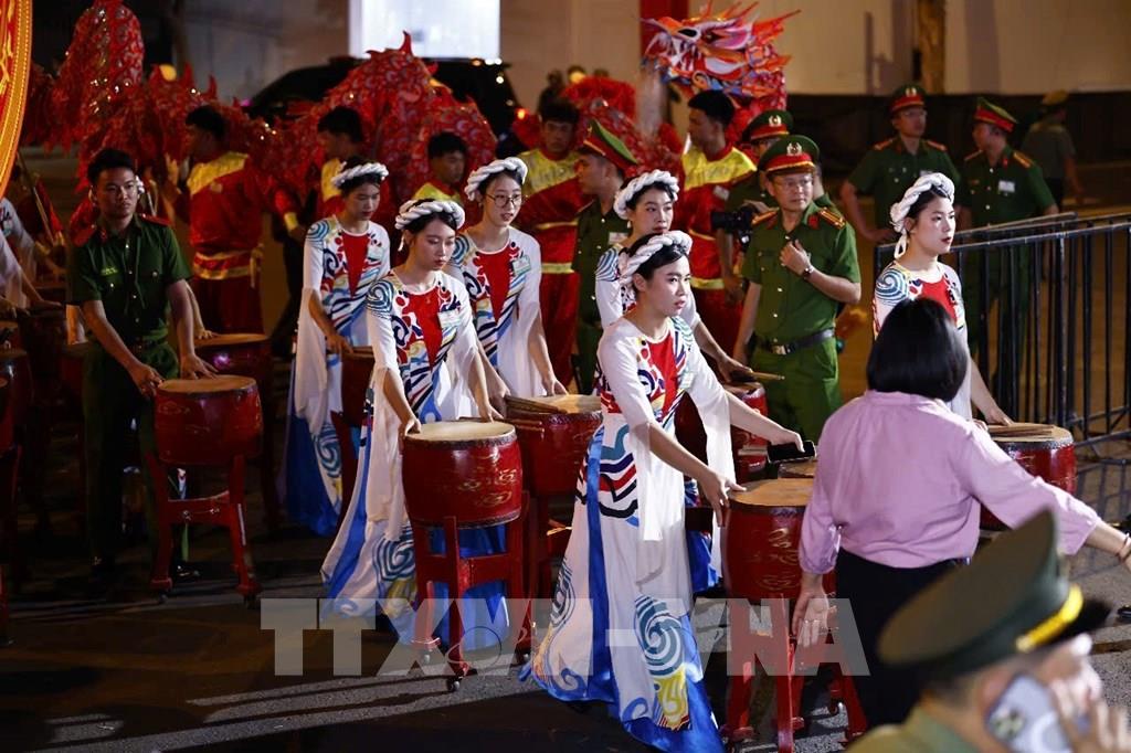 065729-san-sang-cho-le-ky-niem-dieu-binh-dieu-hanh-50-nam-ngay-giai-phong-mien-nam-thong-nhat-dat-nuoc.jpg