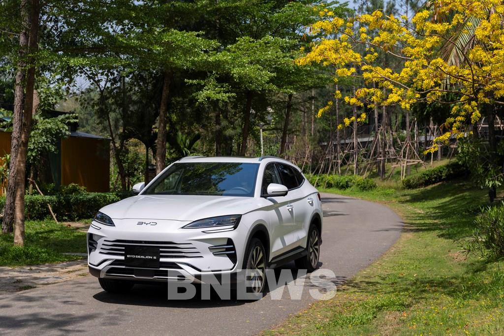 byd-sealion6-white-40-20251104091429.jpg