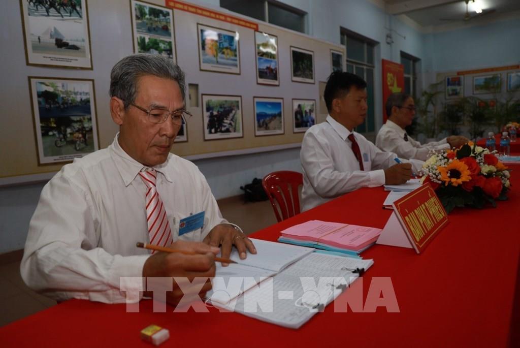 070050-hon-1-6-trieu-cu-tri-tinh-khanh-hoa-di-bau-cu.jpg
