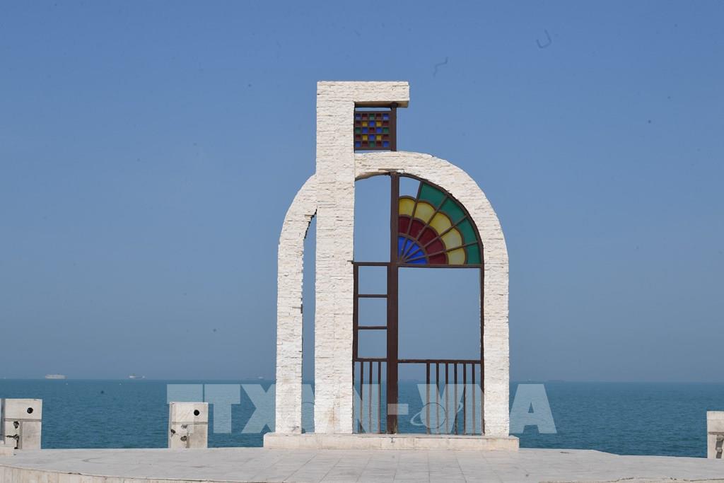 201004-xung-dot-tai-trung-dong-iran-canh-bao-rai-thuy-loi-o-vinh-persian.jpg