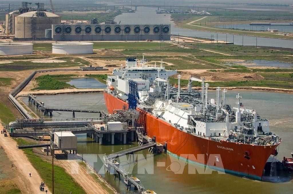 183050-my-tang-so-luong-tau-cho-lng-ho-tro-chau-au-20260423212936.jpg