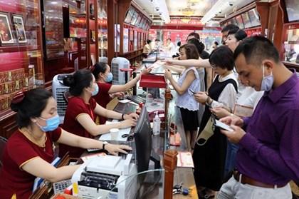Giá vàng hôm nay 10/6: Vàng SJC lùi về sát mốc 140 triệu đồng/lượng
