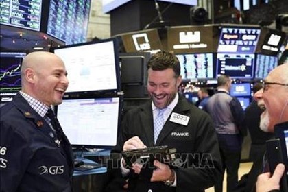 S&P 500 và Nasdaq lập đỉnh lịch sử nhờ kỳ vọng thỏa thuận Mỹ - Iran S&P 500 và Nasdaq lập đỉnh lịch sử nhờ kỳ vọng thỏa thuận Mỹ - Iran
